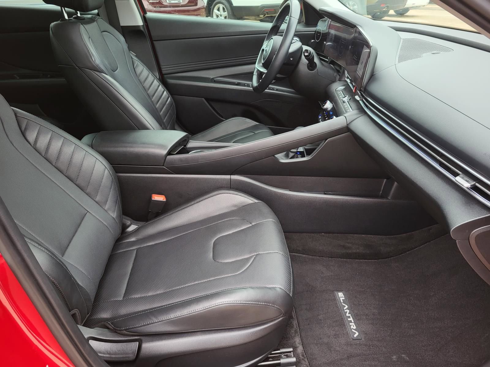Used 2023 Hyundai Elantra Limited FWD image 9