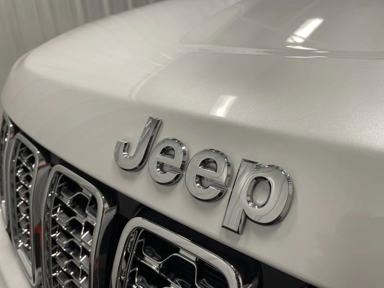 Used 2020 Jeep Grand Cherokee Overland image 7