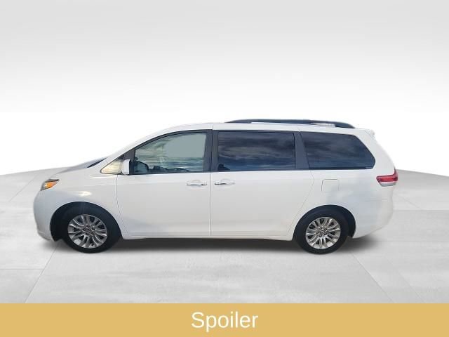 Used 2014 Toyota Sienna XLE image 22
