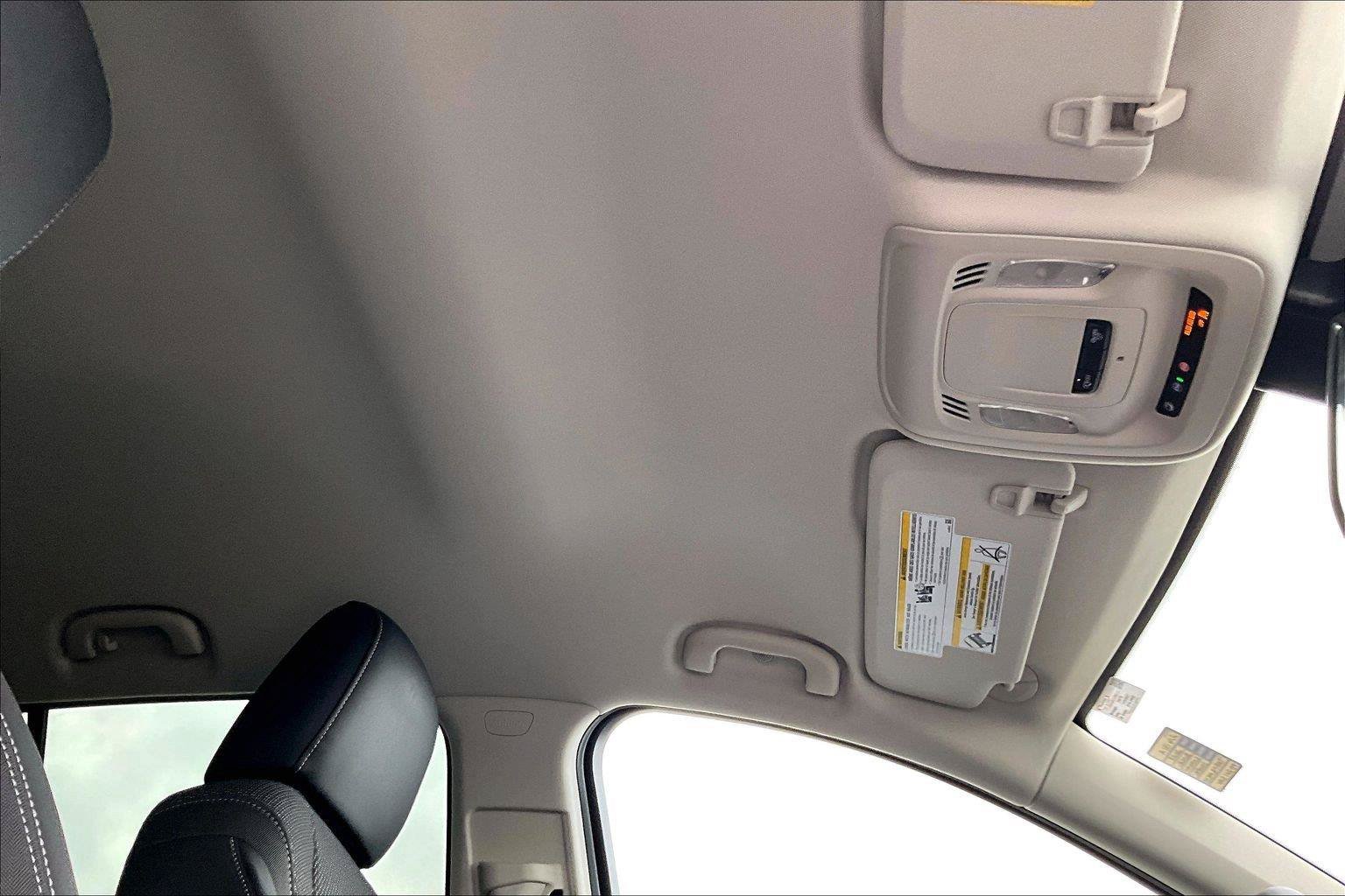 Used 2023 Buick Envision Preferred AWD/4WD image 22
