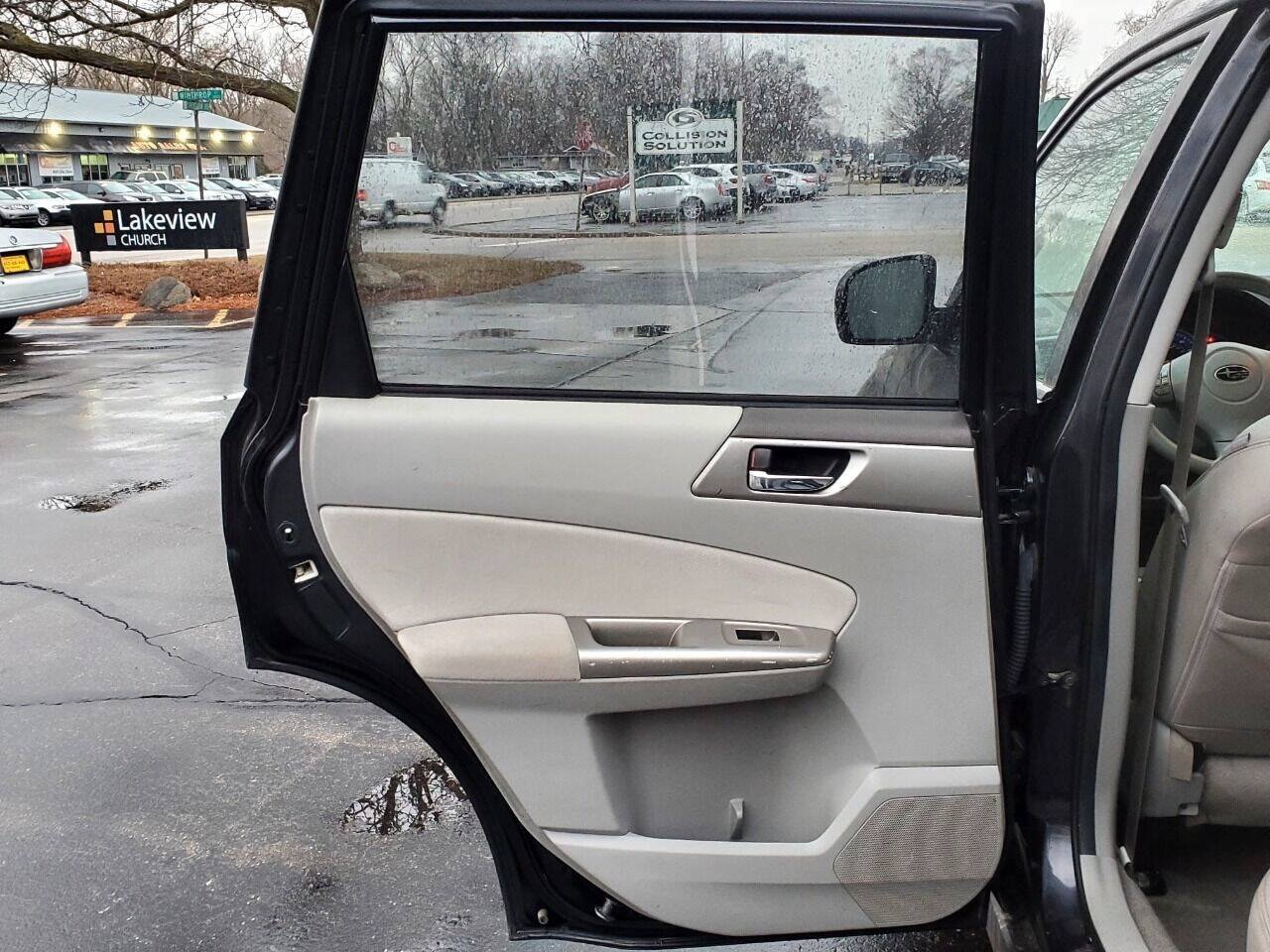 Used 2009 Subaru Forester 2.5X L.L. Bean AWD/4WD image 12