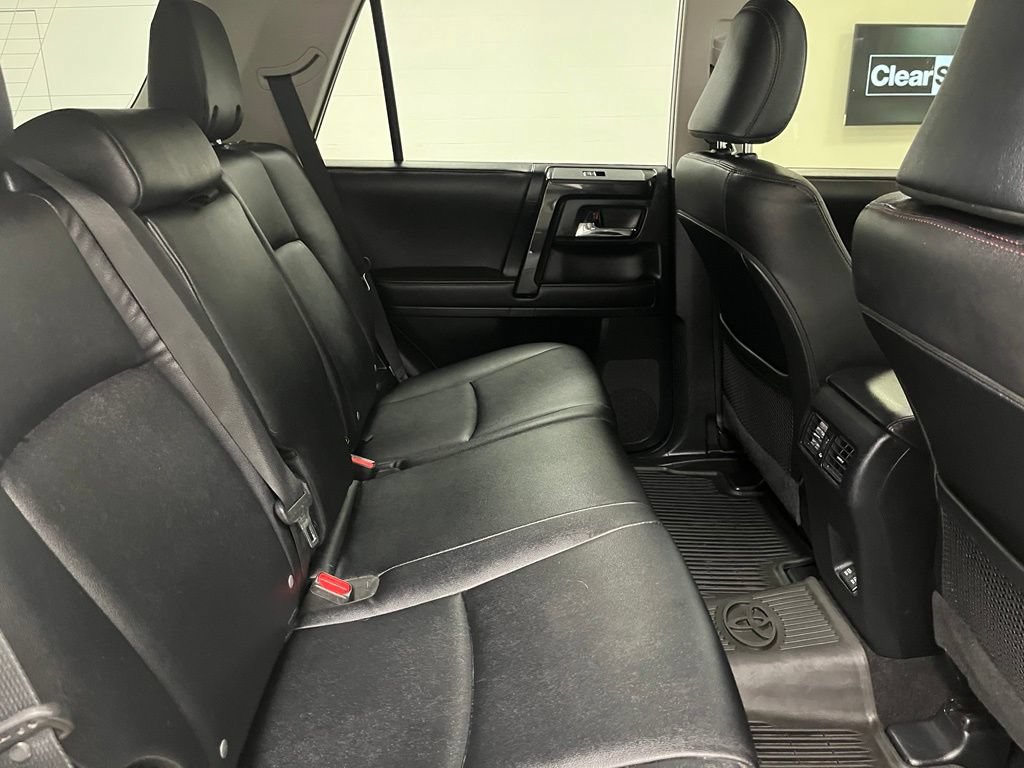 Used 2022 Toyota 4Runner TRD Off-Road Premium AWD/4WD image 53