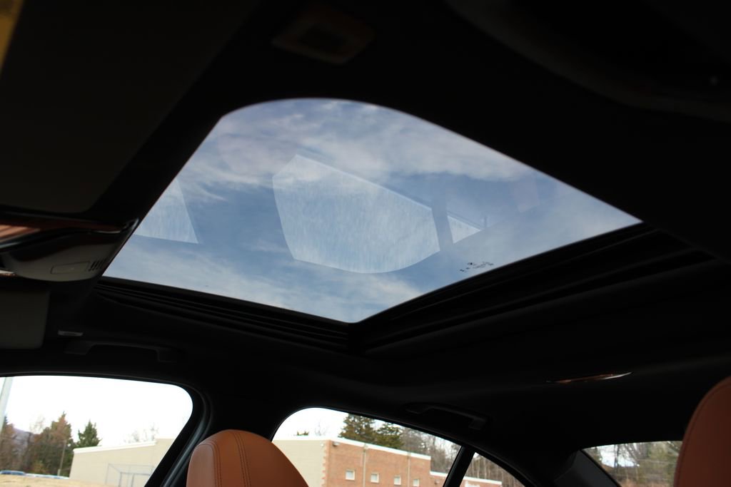 New 2026 BMW 330i xDrive Sedan w/ M Sport Package image 20