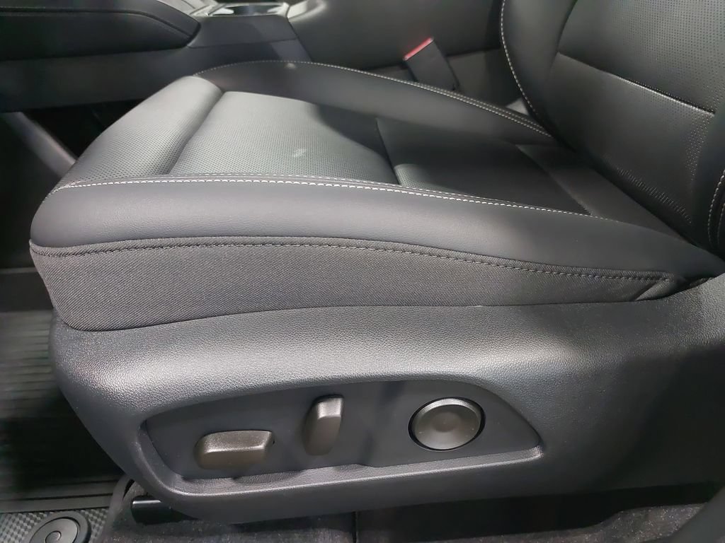 New 2026 GMC Terrain Elevation w/ Elevation Premium Package FWD image 30