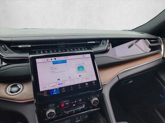 Used 2023 Jeep Grand Cherokee L Summit w/ Advanced Protech Group IV image 22