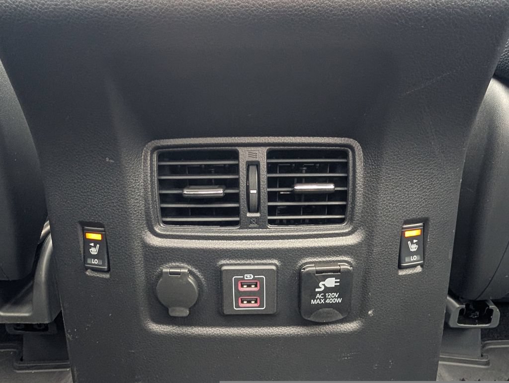 Used 2024 Nissan Titan PRO-4X w/ Pro-4x Convenience Package AWD/4WD image 34