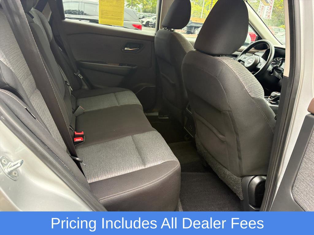 Used 2022 Nissan Rogue SV AWD/4WD image 19