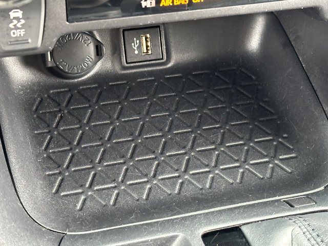 Certified 2025 Toyota RAV4 XLE AWD/4WD image 18