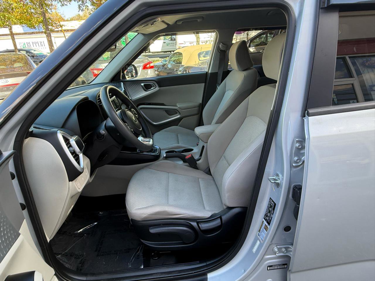 Used 2021 Kia Soul LX FWD image 25