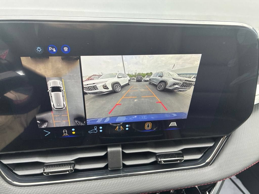 New 2027 Chevrolet Equinox RS w/ Safety and Technology Package AWD/4WD image 14