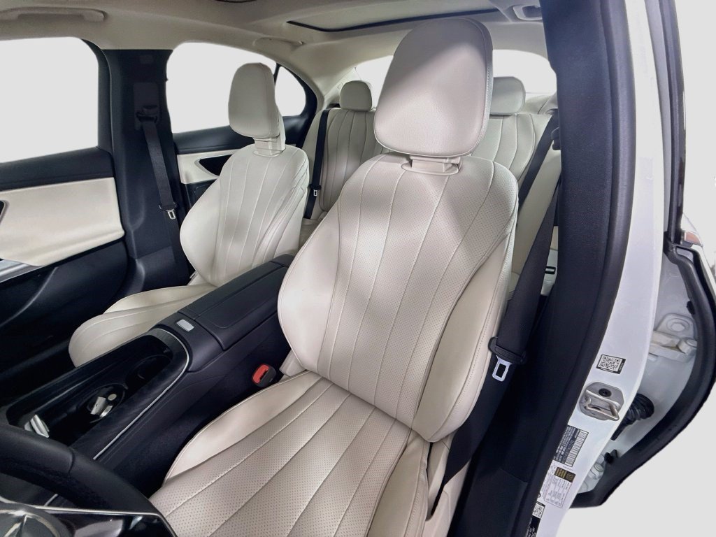 Used 2026 Mercedes-Benz E 350 Sedan image 20