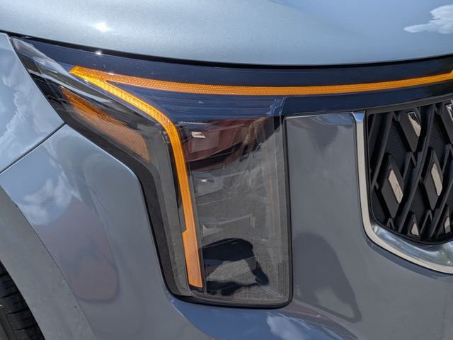 New 2027 Kia Carnival EX FWD image 10