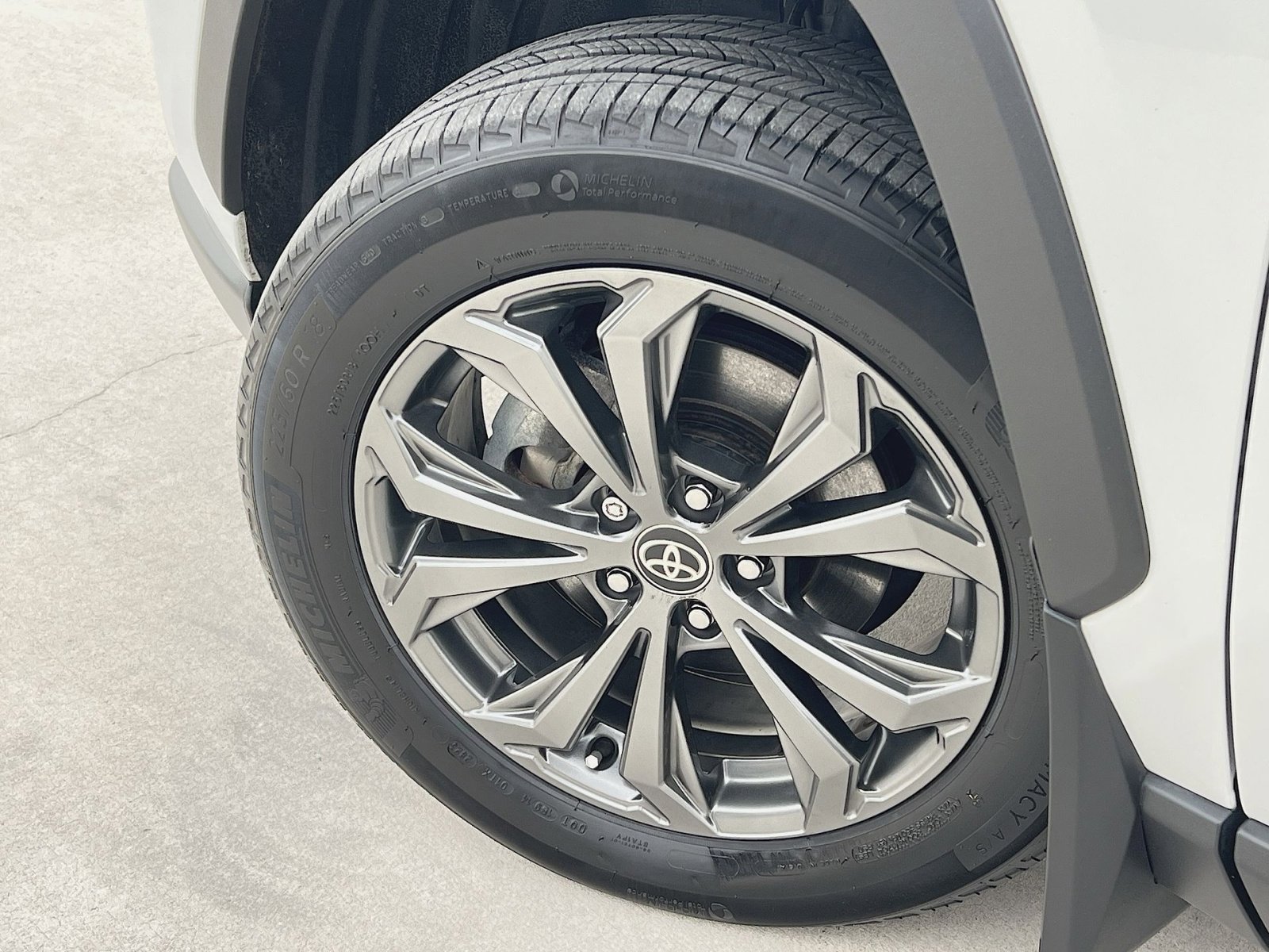 Used 2023 Toyota RAV4 XLE image 12