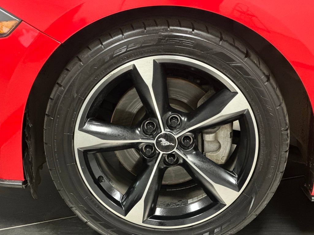 Used 2018 Ford Mustang EcoBoost image 22