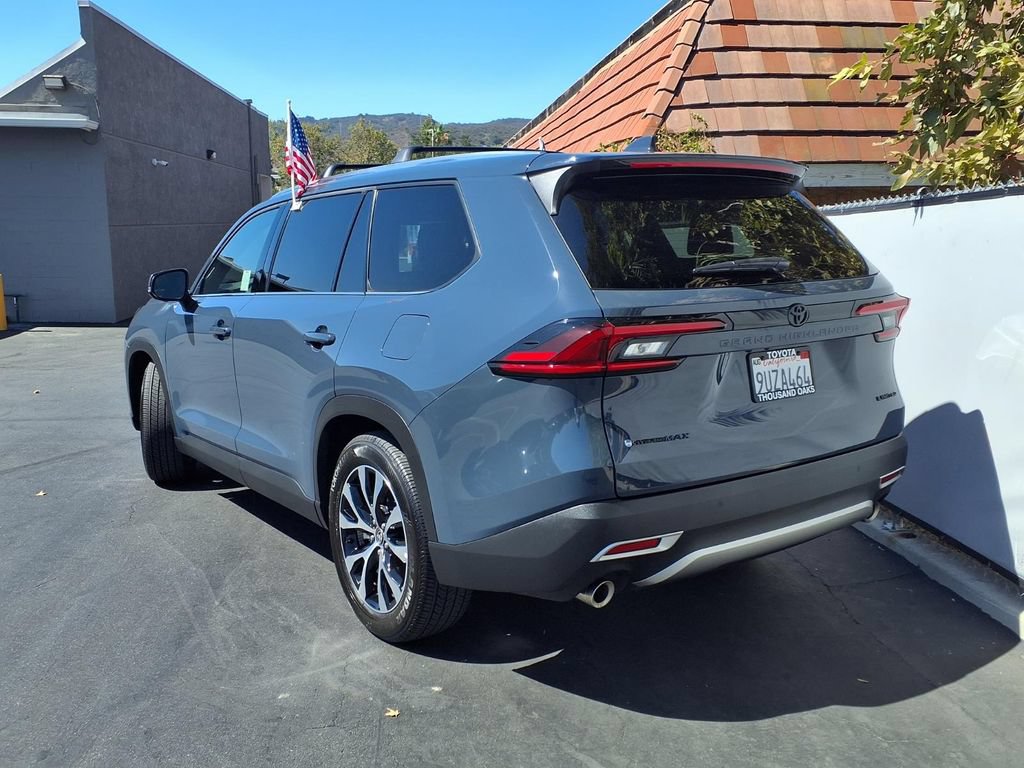 Certified 2025 Toyota Grand Highlander AWD Hybrid image 6