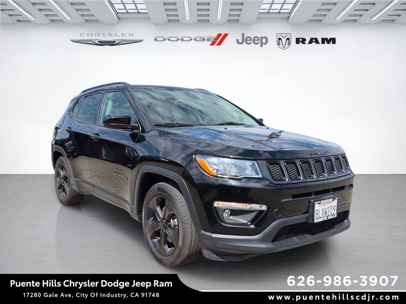 Used 2019 Jeep Compass Latitude FWD image 1