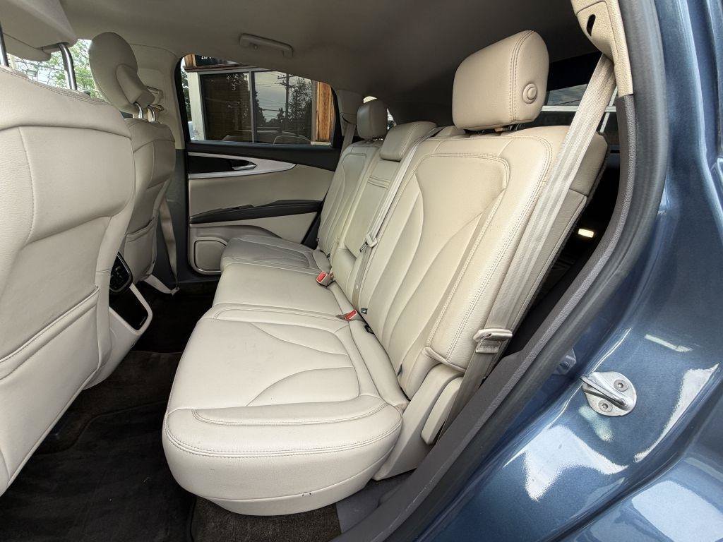 Used 2018 Lincoln MKX Premiere FWD image 16