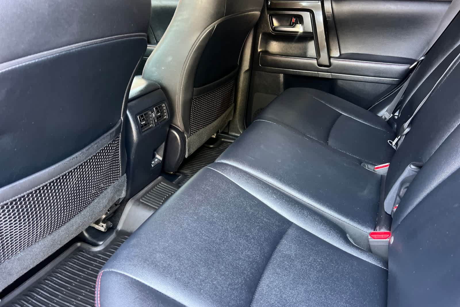 Used 2023 Toyota 4Runner TRD Off-Road Premium w/ Moonroof Package AWD/4WD image 4