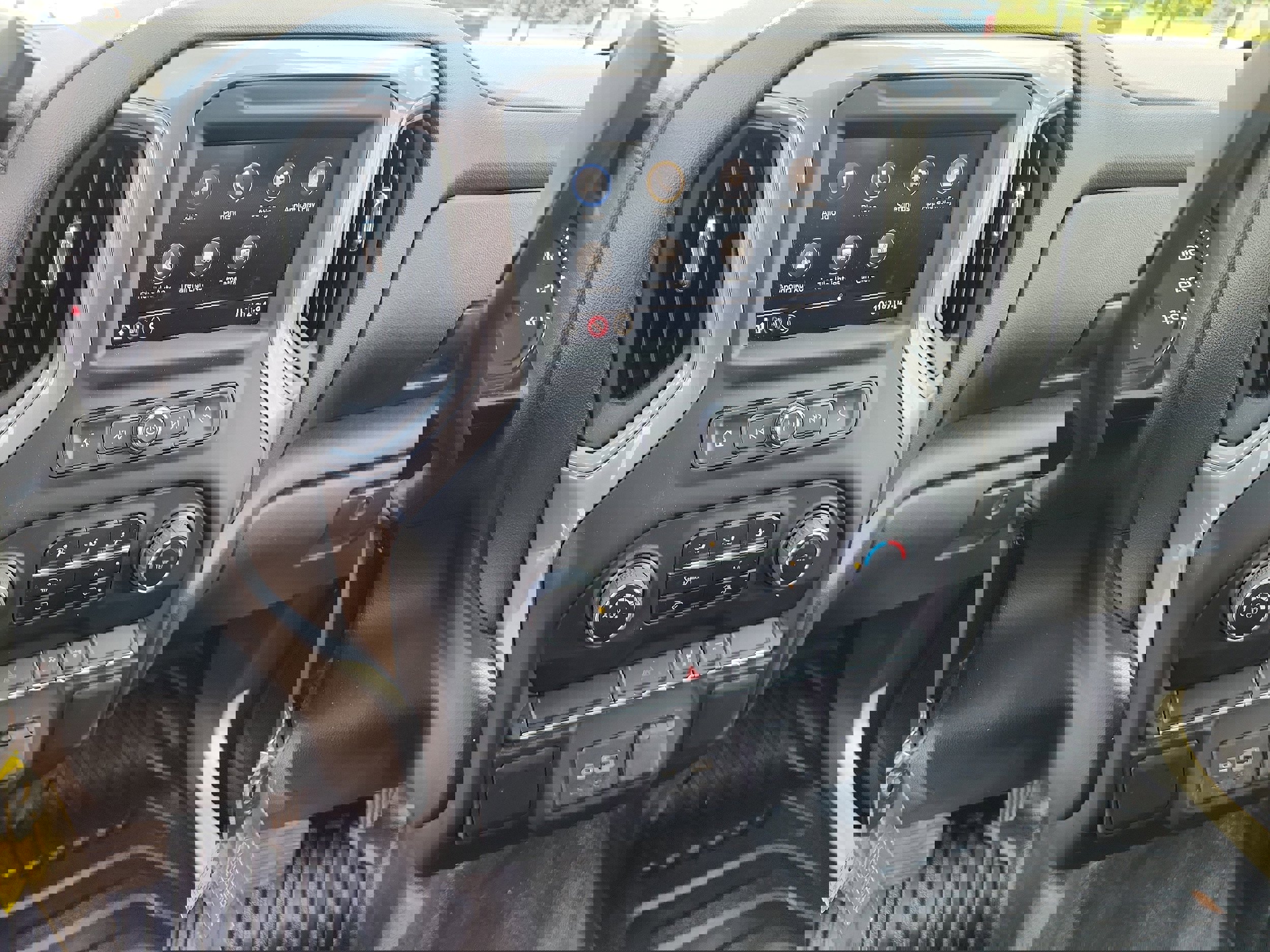 Used 2023 Chevrolet Silverado 3500 W/T image 17