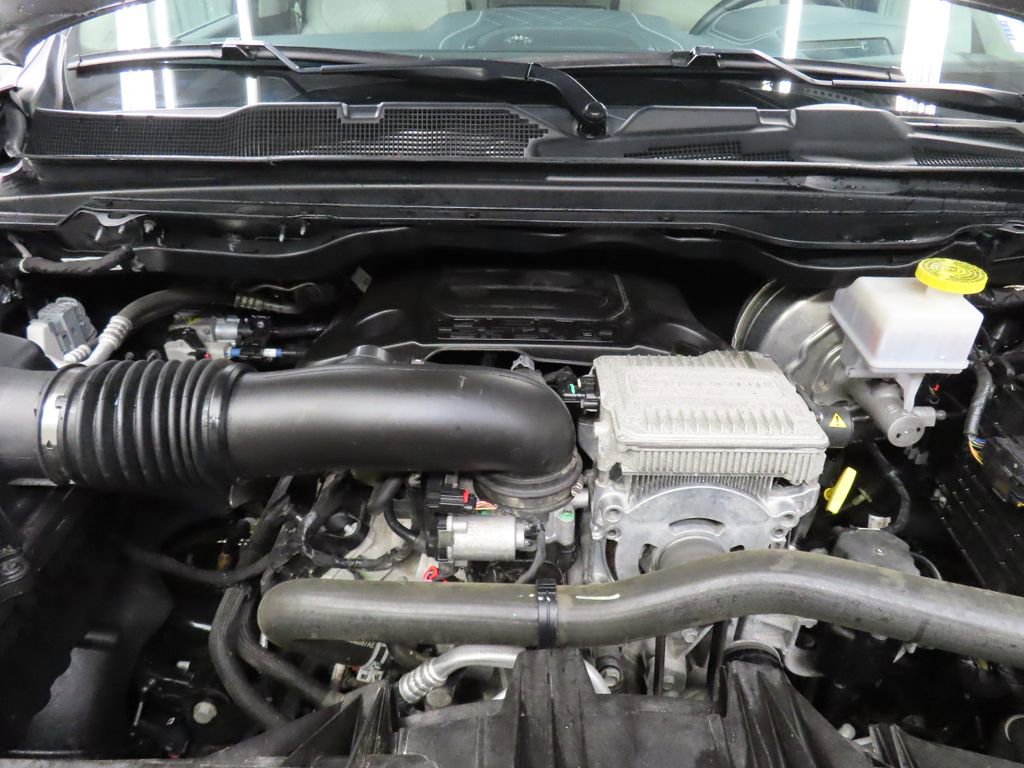 Used 2024 RAM 1500 Limited image 30