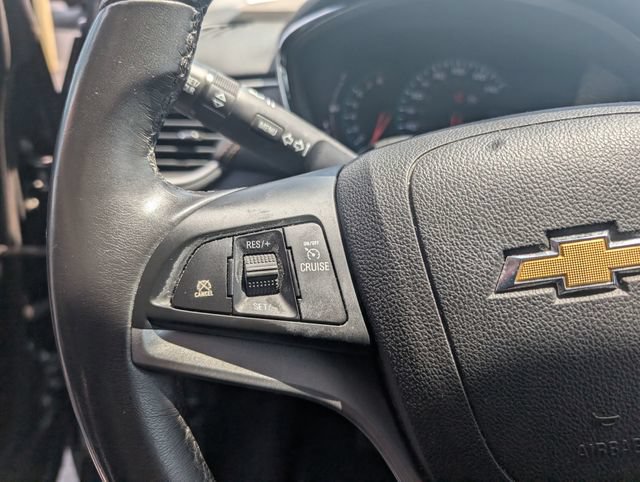Used 2019 Chevrolet Trax LT w/ LT Convenience Package FWD image 16