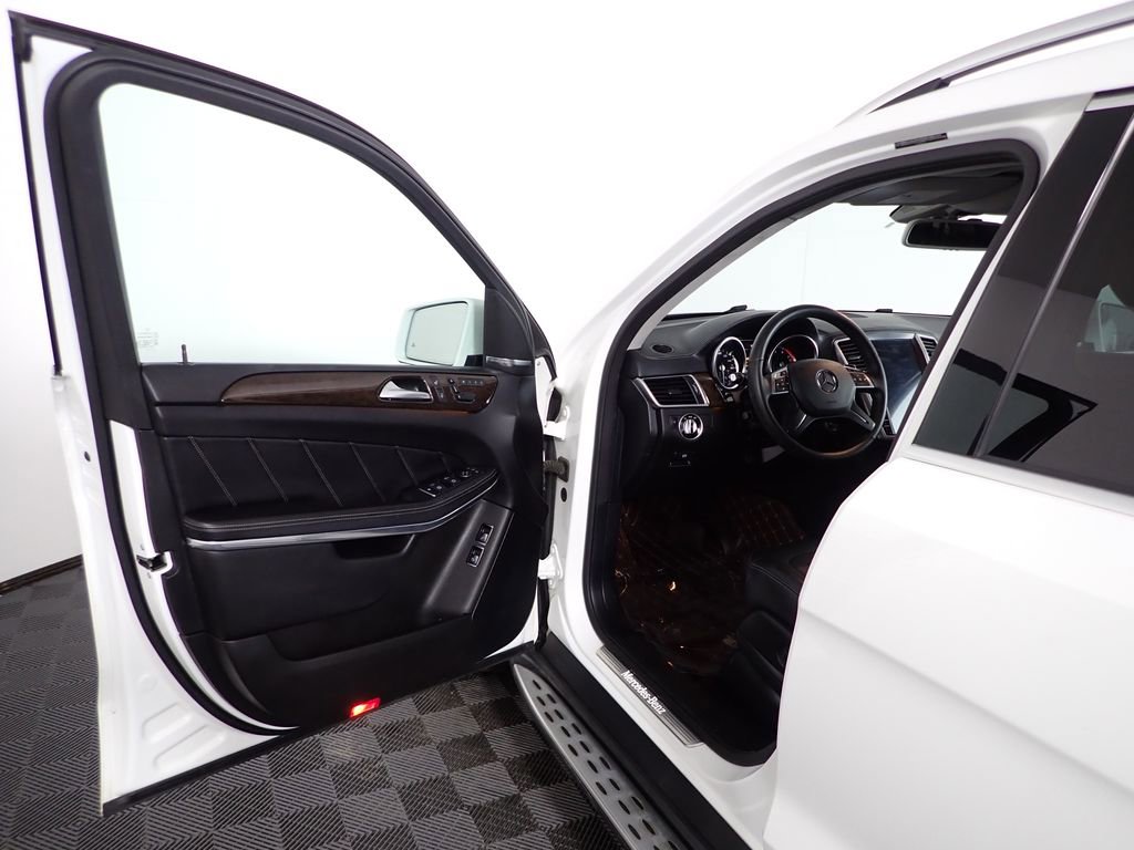 Used 2014 Mercedes-Benz GL 450 4MATIC image 23