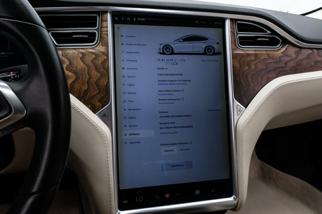 Used 2018 Tesla Model S 75D AWD/4WD image 21