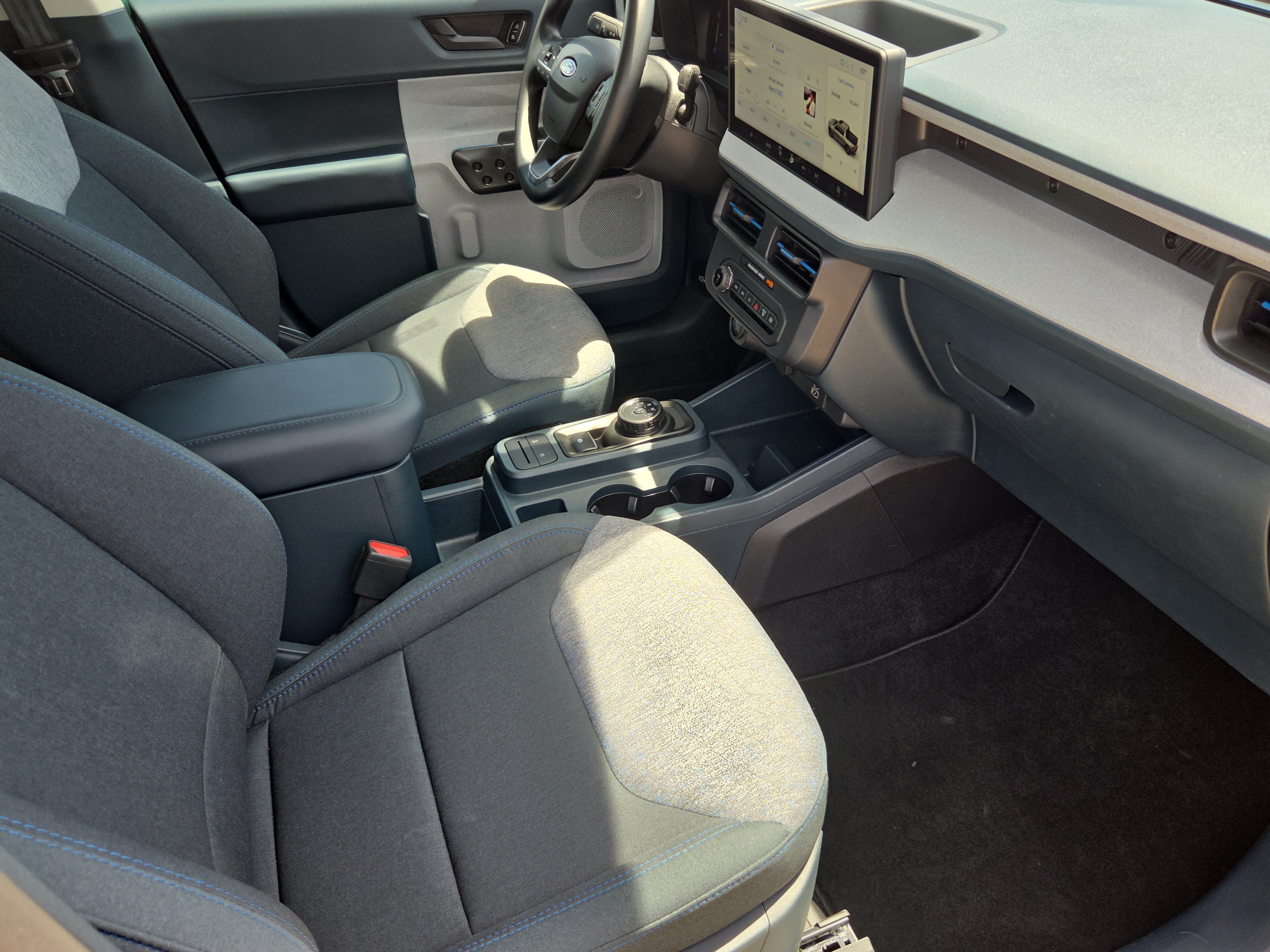 Used 2025 Ford Maverick XLT w/ Equipment Group 302A AWD/4WD image 9
