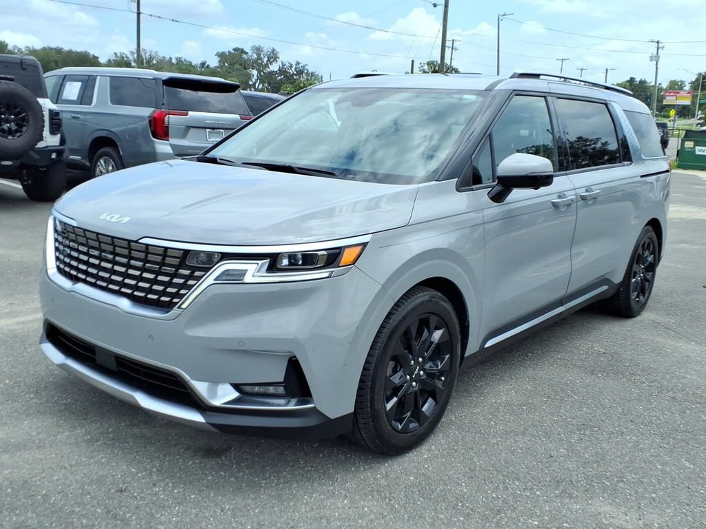 Used 2022 Kia Carnival SX Prestige FWD image 3