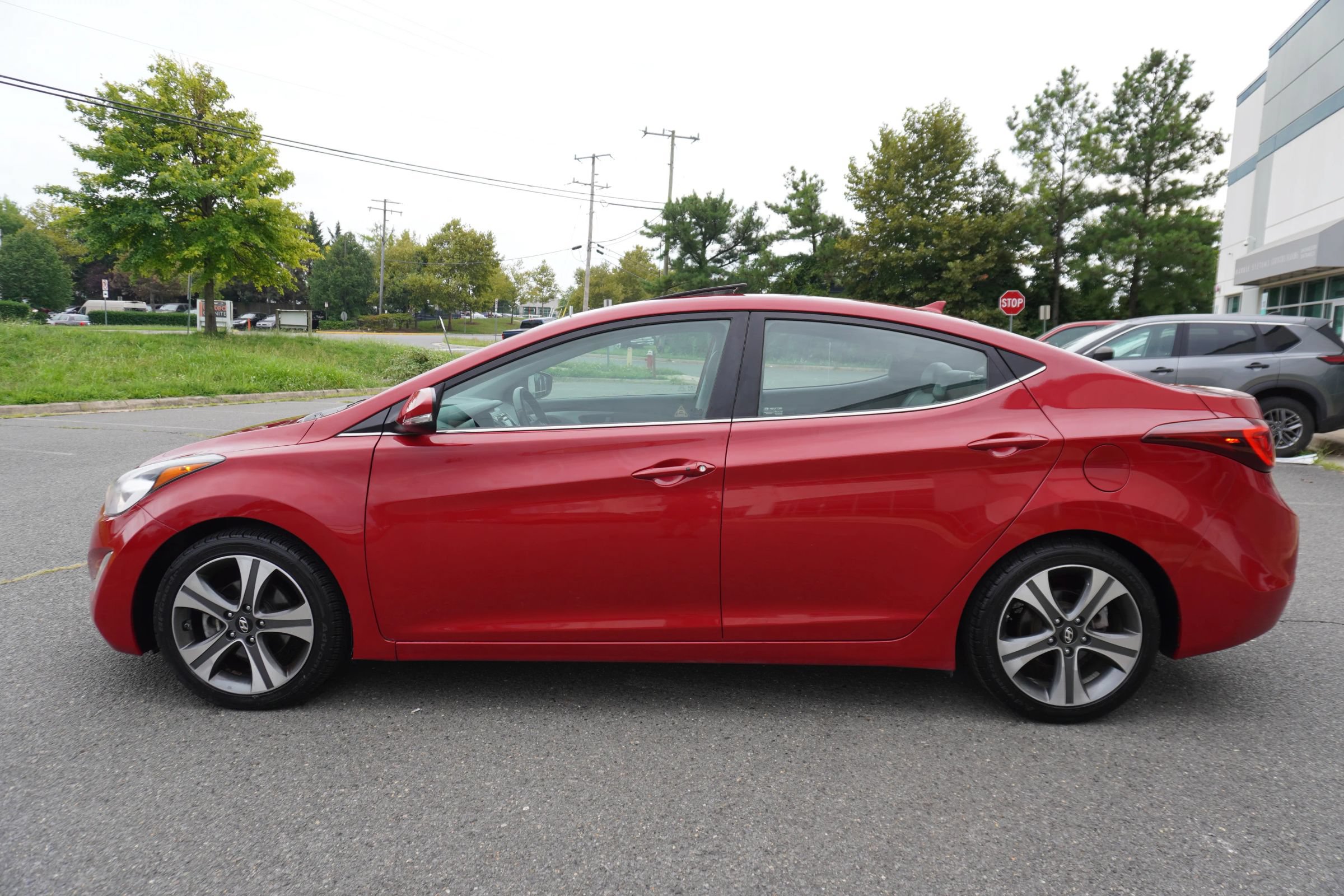 Used 2015 Hyundai Elantra Sport FWD image 4