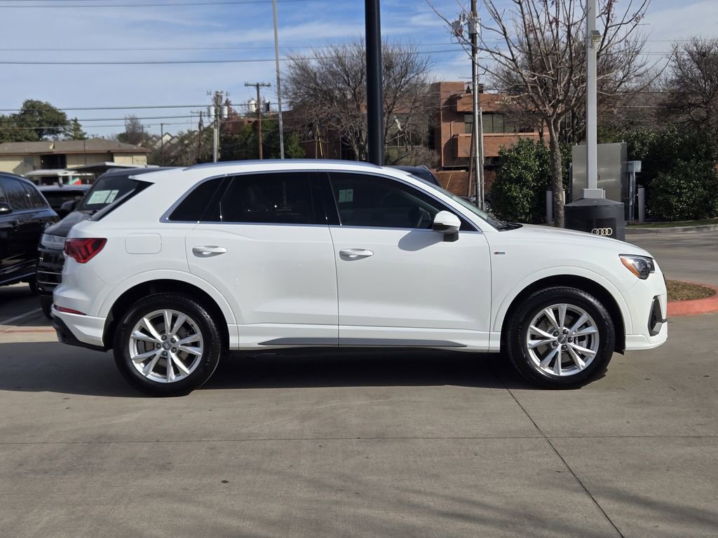 Certified 2021 Audi Q3 2.0T Premium w/ Convenience Package image 5