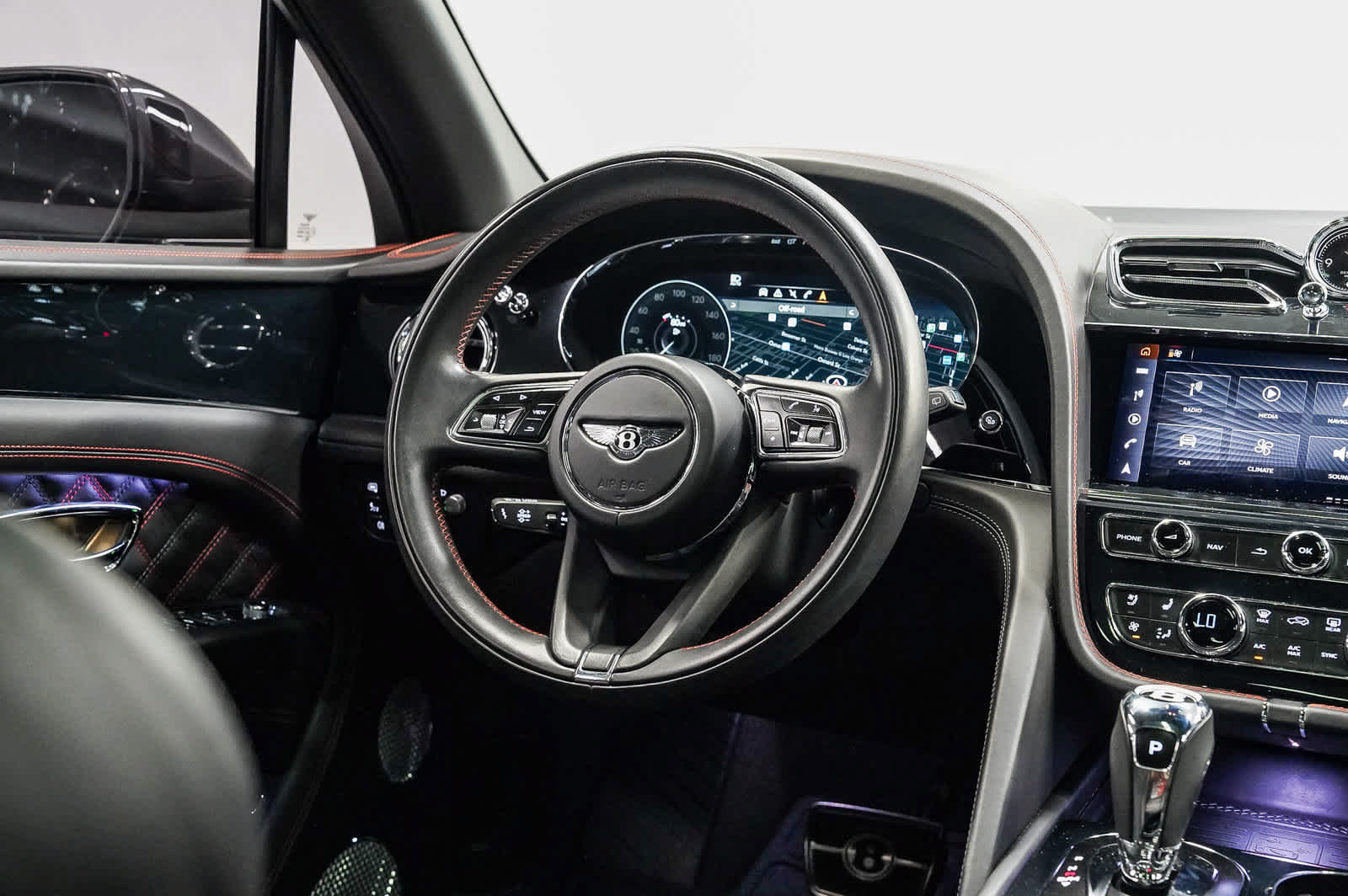 Used 2021 Bentley Bentayga AWD/4WD image 15