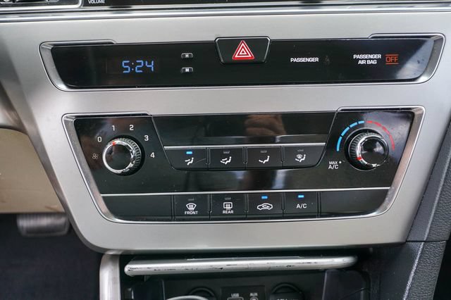 Used 2015 Hyundai Sonata SE w/ Winter Package FWD image 13