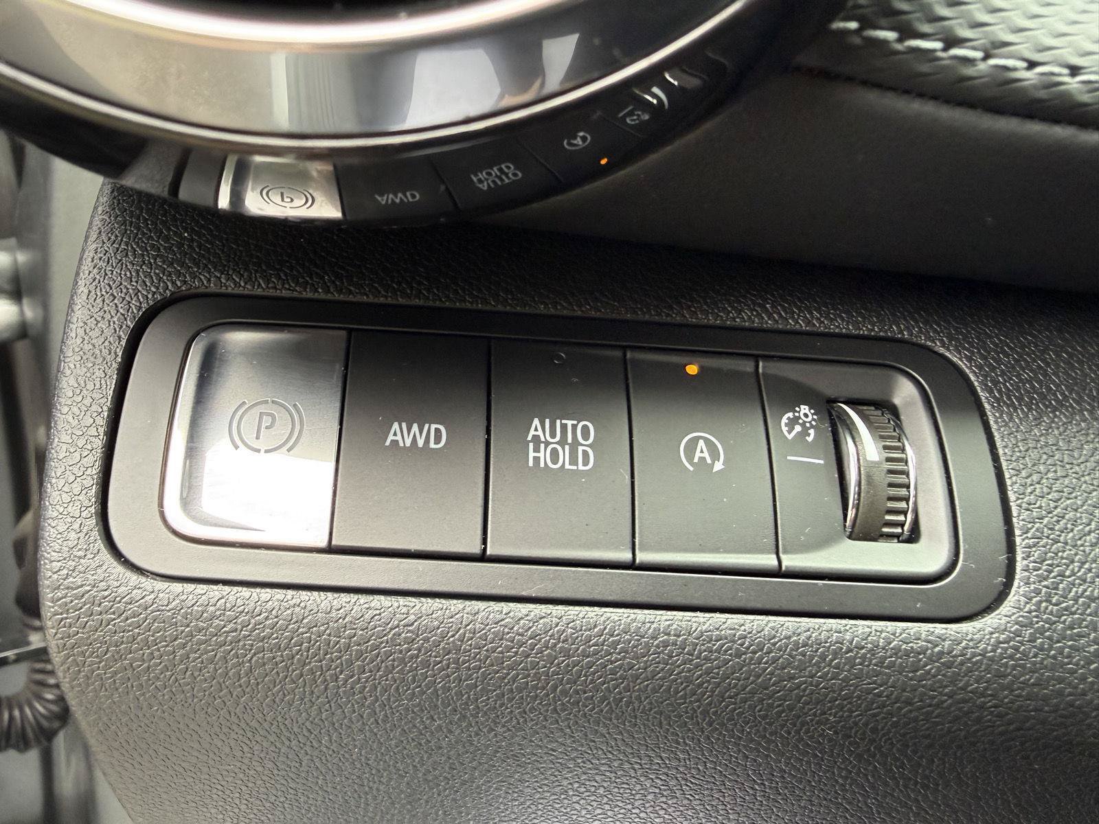 Used 2026 Chevrolet Equinox LT AWD/4WD image 10