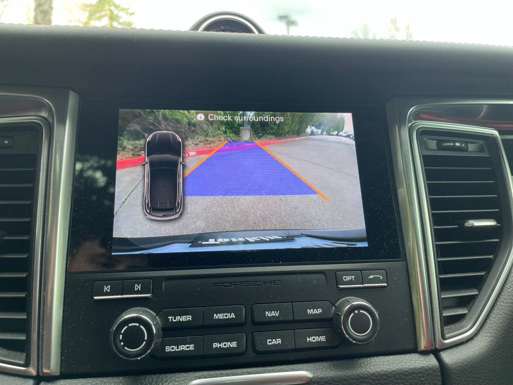 Used 2018 Porsche Macan S image 17