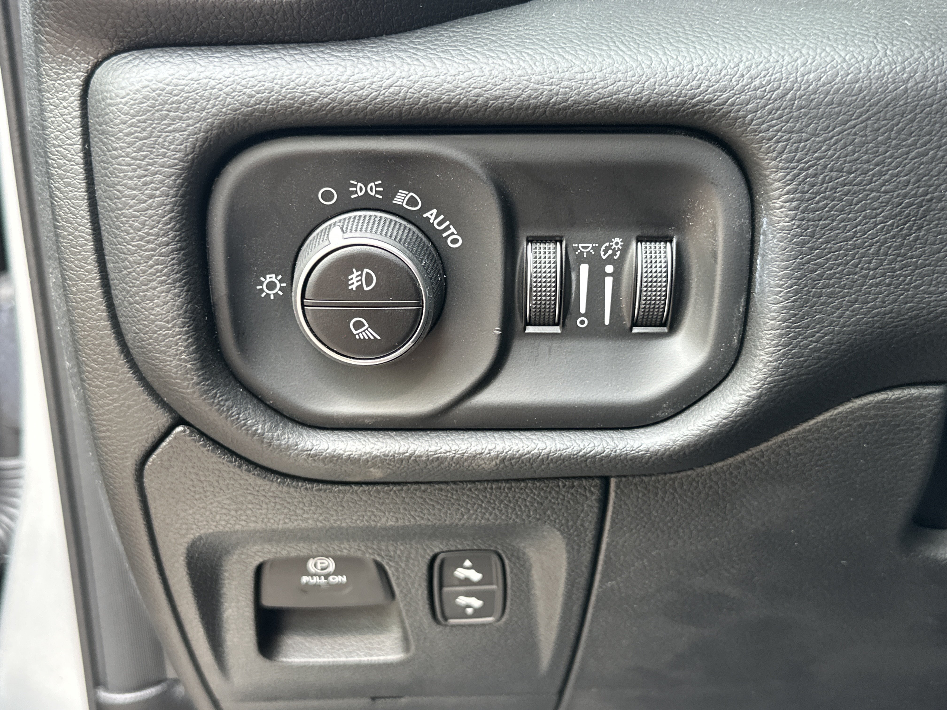 New 2026 RAM 1500 Big Horn AWD/4WD image 12