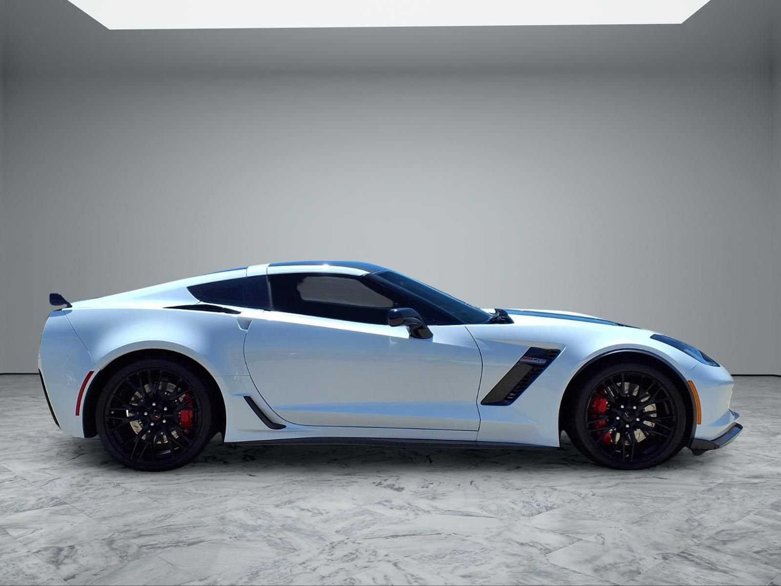 Used 2019 Chevrolet Corvette Z06 RWD image 8