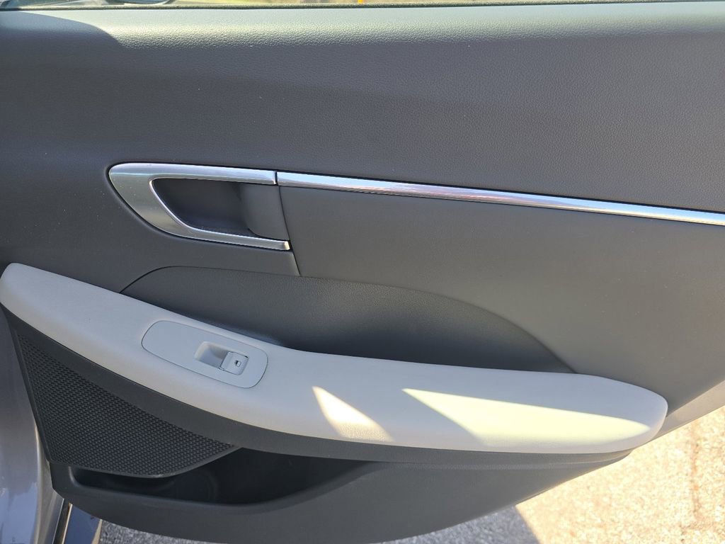 Used 2023 Hyundai Sonata SEL w/ Winter Weather Package FWD image 21