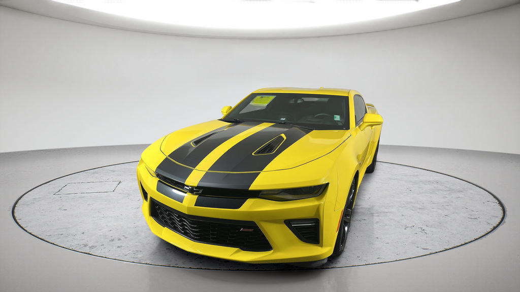 Used 2017 Chevrolet Camaro SS RWD image 2