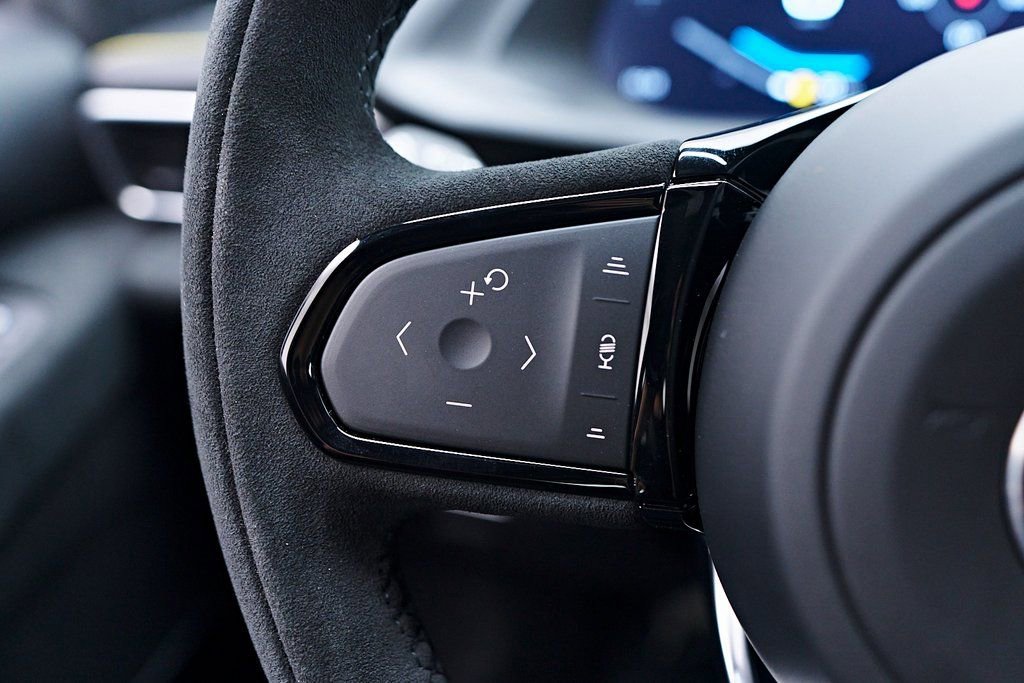 Used 2025 Lotus Emira RWD image 56