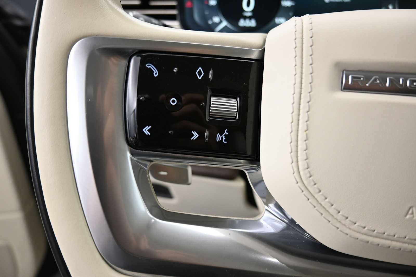 Used 2023 Land Rover Range Rover SE AWD/4WD image 15