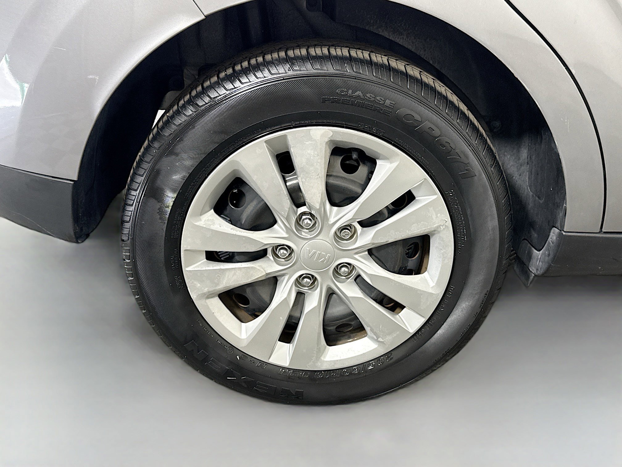 Used 2025 Kia Soul LX w/ LX Technology Package image 32