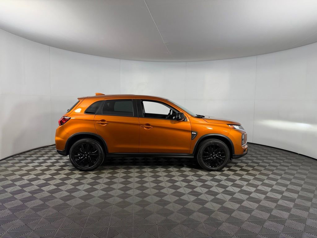 Used 2025 Mitsubishi Outlander Sport LE image 5