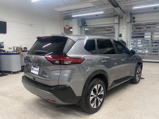Used 2023 Nissan Rogue SV image 5
