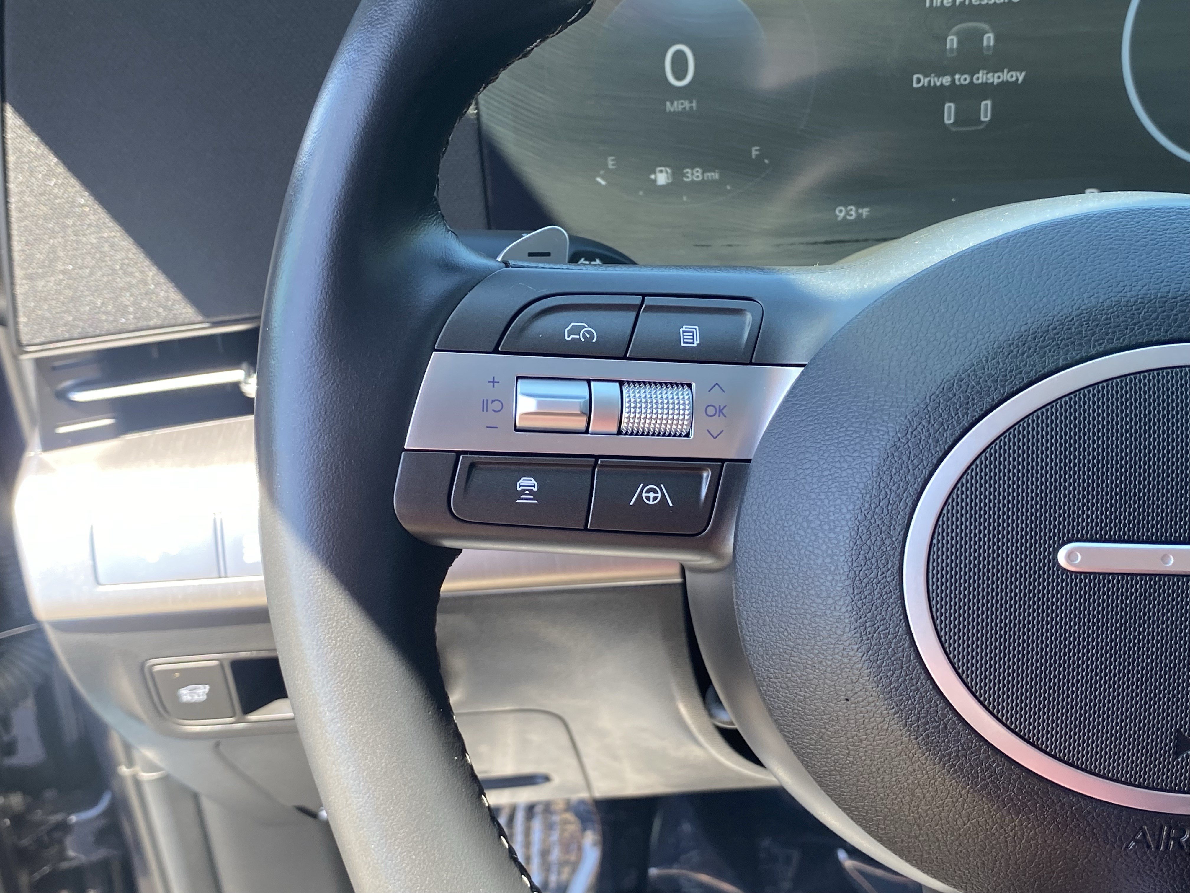 Certified 2025 Hyundai Kona Limited FWD image 24