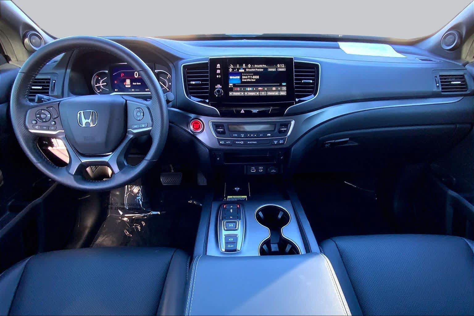 Used 2025 Honda Passport EX-L image 14
