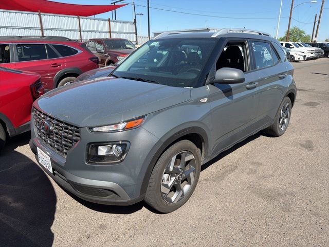 Used 2025 Hyundai Venue SEL image 6