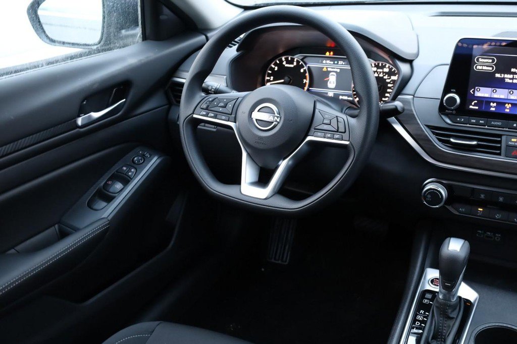 New 2025 Nissan Altima 2.5 SV image 43