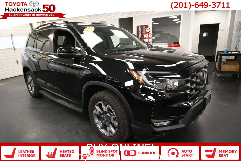 Used 2023 Honda Passport TrailSport image 1