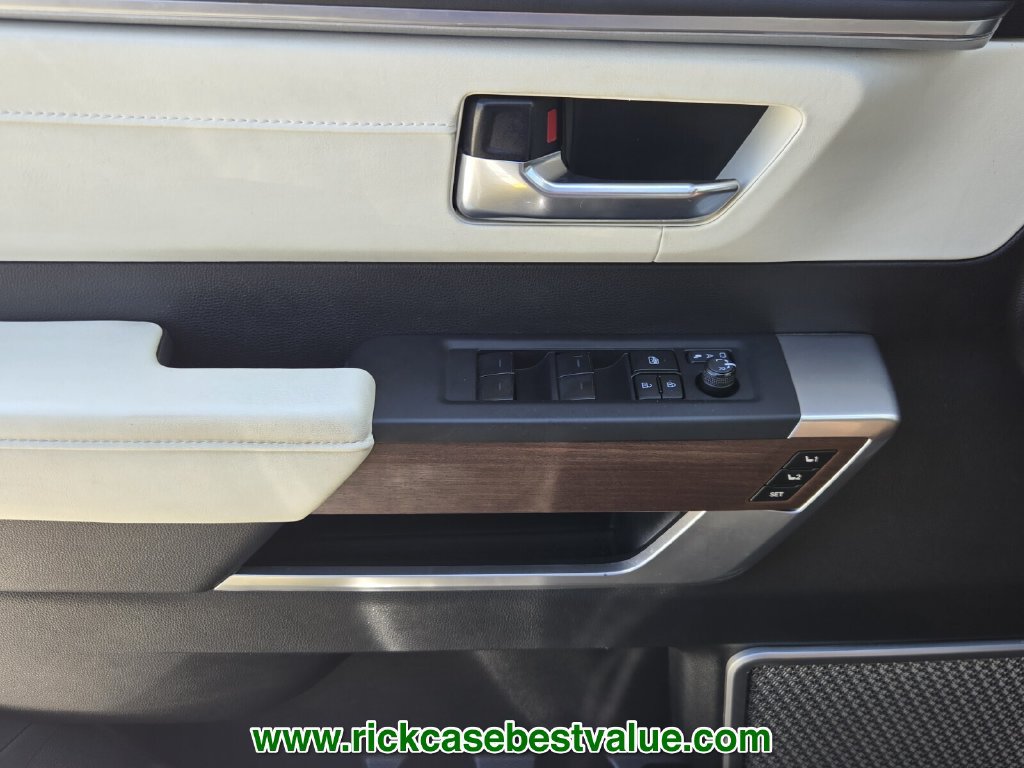 Used 2023 Toyota Sequoia Capstone AWD/4WD image 32
